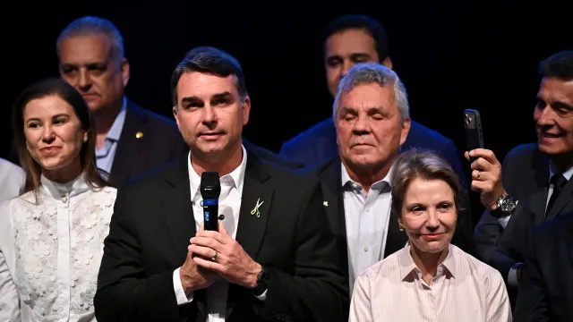 plano-de-governo-de-flavio-bolsonaro-propoe-limites-ao-stf-e-rebate-discurso-de-lula-sobre-soberania