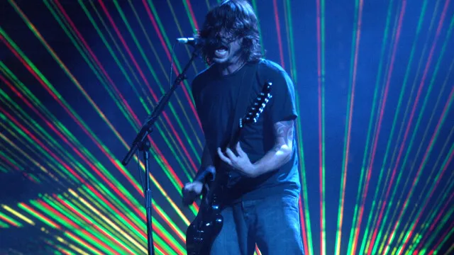 foo-fighters-anuncia-dois-shows-no-brasil-em-2027-com-turne-‘take-cover’