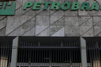 petrobras-anuncia-descoberta-de-petroleo-na-foz-do-amazonas