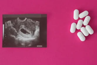 metade-das-criancas-gravidas-com-menos-de-14-anos-nao-recebe-opcao-de-aborto-legal,-diz-pesquisa