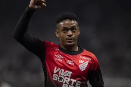 jogador-do-athletico-pega-13-anos-de-prisao-por-estupro
