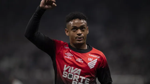 jogador-do-athletico-pega-13-anos-de-prisao-por-estupro