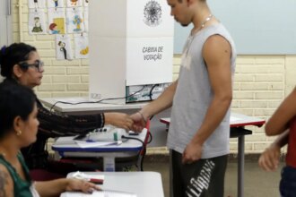 com-envelhecimento-da-populacao,-eleitorado-jovem-recua-22%-em-16-anos