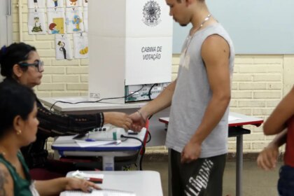 com-envelhecimento-da-populacao,-eleitorado-jovem-recua-22%-em-16-anos