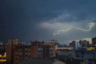 pastor-morre-apos-ser-atingido-por-raio-enquanto-trabalhava