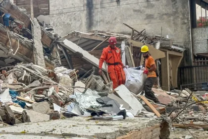 terremoto:-colombia-pede-aos-eua-suspensao-de-tarifas-para-reconstrucao
