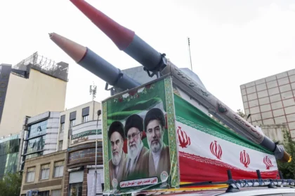 ira-ameaca-eua-com-“surpresas-estrategicas”-e-postura-“ofensiva”