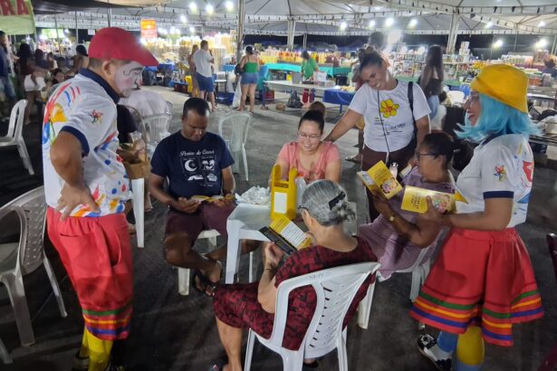 prefeitura-orienta-sobre-combate-ao-trabalho-infantil-na-feira-do-jardim-aureny-iii