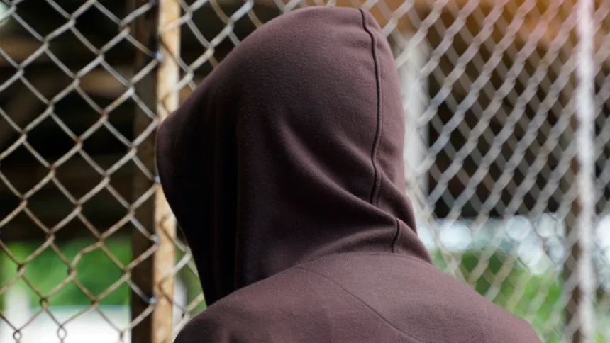 adolescente-brasileiro-matou-a-mae-apos-pedir-ajuda-a-policia-em-portugal