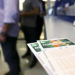 mega-sena-acumula-para-r$-50-milhoes;-confira-os-numeros-sorteados