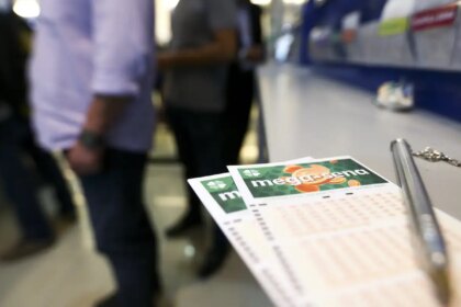 mega-sena-acumula-para-r$-50-milhoes;-confira-os-numeros-sorteados