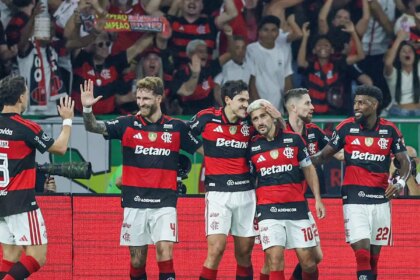 libertadores:-flamengo-elimina-cruzeiro-e-mantem-vivo-sonho-do-penta