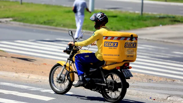 correios-entregam-no-brasil-compras-feitas-em-sites-do-paraguai