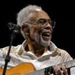 musical-narra-como-gilberto-gil-confrontou-horror-da-repressao-com-beleza-da-arte