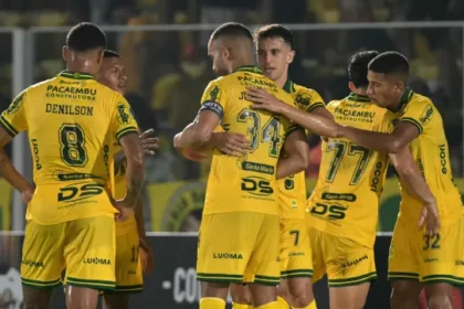 mirassol-desafia-altitude-e-o-retrospecto-da-ldu-por-vaga-historica-nas-quartas-da-libertadores