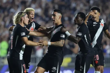 vasco-pega-olimpia-no-defensores-del-chaco-atras-de-vaga-nas-quartas-da-sul-americana