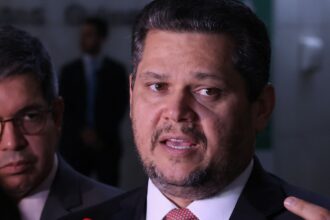 alcolumbre-envia-pec-do-fim-da-escala-6×1-para-ccj-do-senado