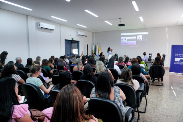 profissionais-da-educacao-infantil-de-araguaina-participam-de-formacao-sobre-protecao-de-criancas-e-adolescentes-contra-a-violencia
