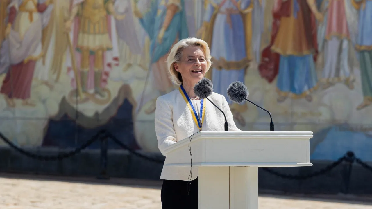 ue-aprova-apoio-de-6-bilhoes-a-ucrania.-“europa-esta-do-vosso-lado”