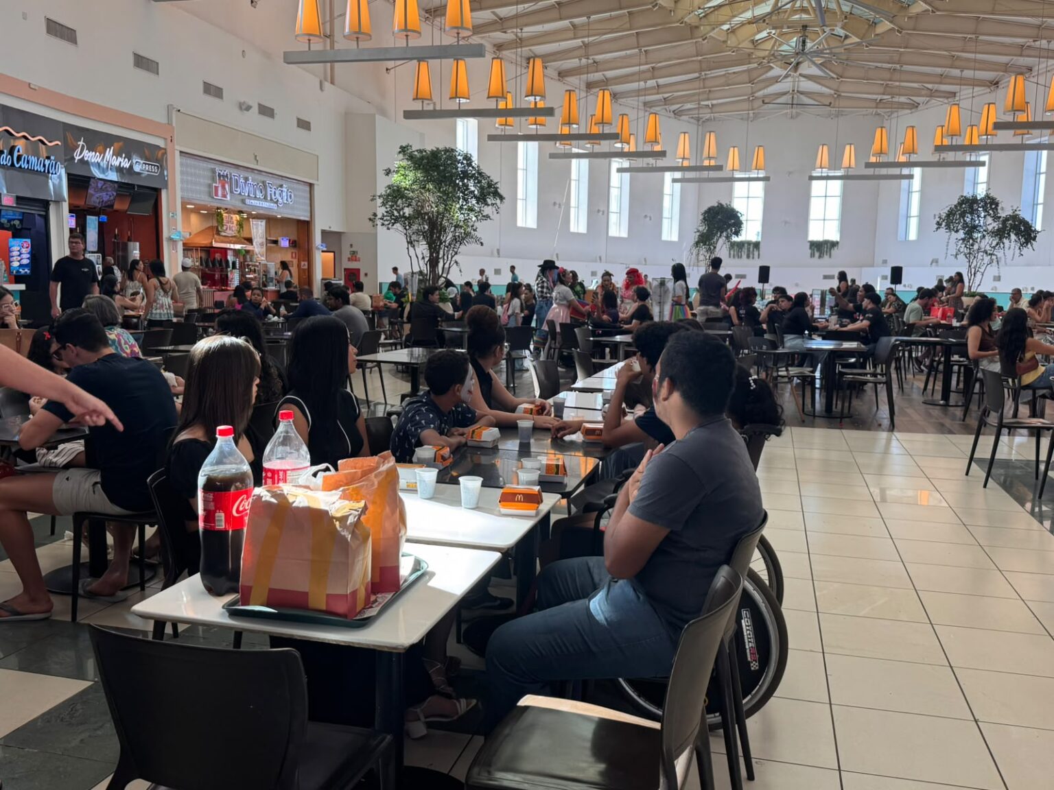 criancas-e-adolescentes-acolhidos-da-prefeitura-de-palmas-tem-tarde-especial-no-shopping