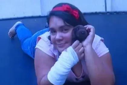 mulher-de-38-anos-fingiu-ter-12-para-enganar-pais-adotivos-foi-condenada
