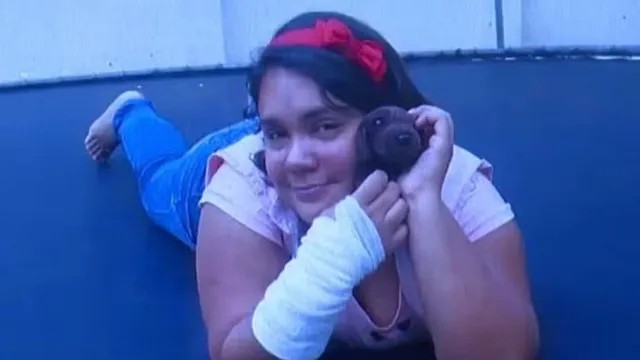 mulher-de-38-anos-fingiu-ter-12-para-enganar-pais-adotivos-foi-condenada