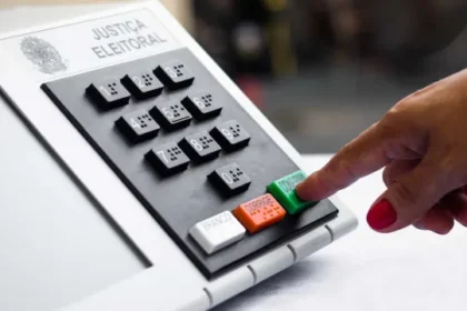 maioria-dos-brasileiros-diz-que-votaria-mesmo-sem-obrigacao,-aponta-datafolha