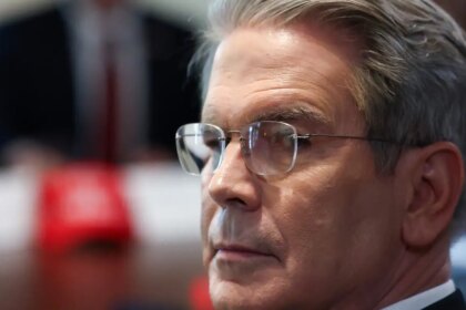 ira-promete-resistir-a-ampliacao-das-sancoes-dos-estados-unidos