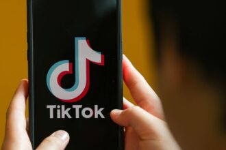 brasil-multa-tiktok-em-r$-153,7-mi-por-falhas-em-dados-de-adolescentes