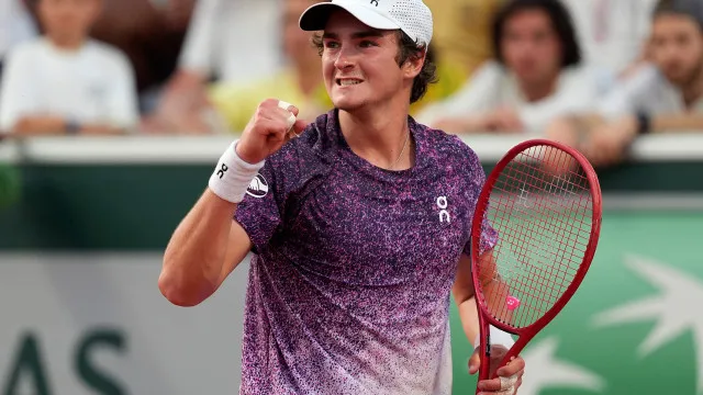 fonseca-tenta-repetir-estrategia,-mas-desiste-pela-1a-vez-de-um-grand-slam