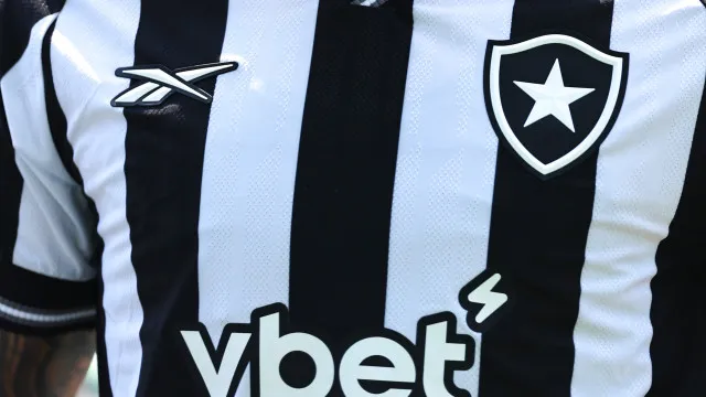 zagueiro-do-botafogo-aciona-protocolo-antirracismo;-caso-nao-vai-a-sumula