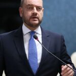 rio-exonera-6,1-mil-comissionados-e-preve-economia-de-r$-221-milhoes