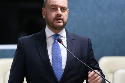 rio-exonera-6,1-mil-comissionados-e-preve-economia-de-r$-221-milhoes