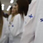 saude-estende-atuacao-de-676-medicos-especialistas-no-sus
