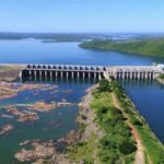 conheca-lago-no-to-em-que-mergulhador-encontrou-casa-e-maquinarios-submersos