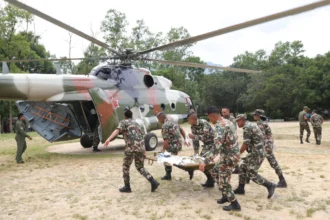 apos-enxurradas,-nepal-e-china-ainda-buscam-mais-de-1.300-desaparecidos