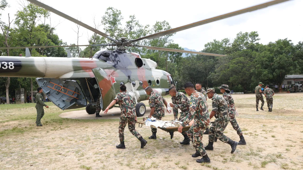 apos-enxurradas,-nepal-e-china-ainda-buscam-mais-de-1.300-desaparecidos