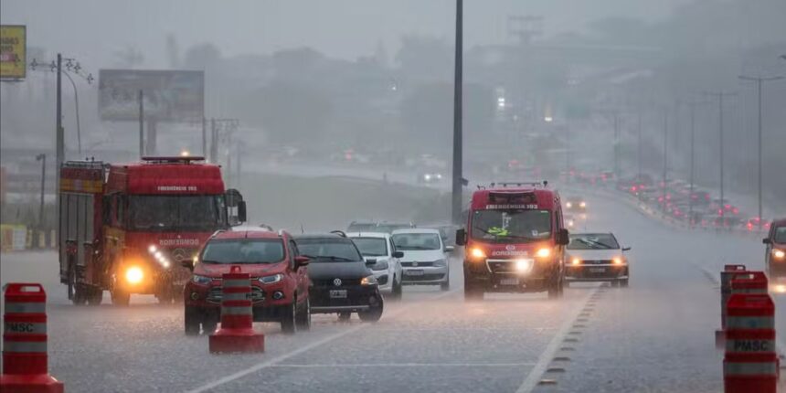 sul-e-sudeste-terao-dia-de-chuva,-trovoadas-e-tempestades