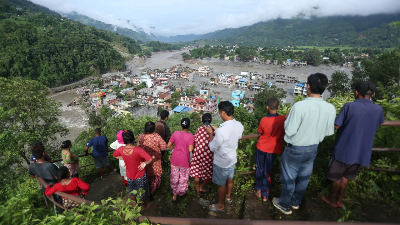 terremoto-atinge-o-tibete-um-dia-apos-avalanche