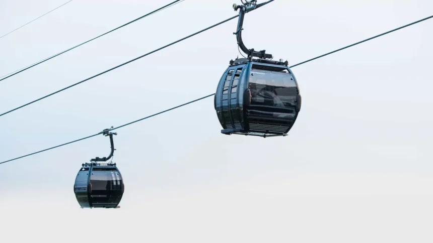acidente-em-teleferico-nos-alpes-franceses-deixa-23-feridos-(tres-graves)