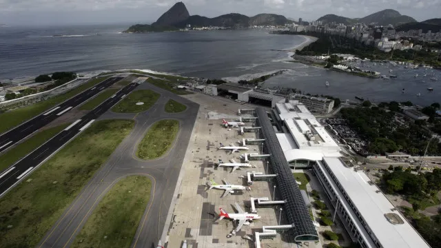 aviao-derrapa-no-santos-dumont-e-voos-sao-cancelados