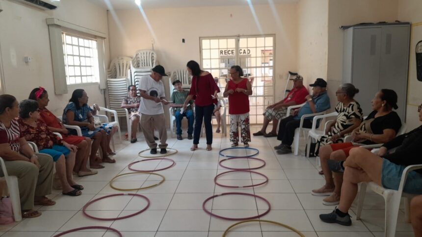 em-palmas,-cras-kraho-promove-inclusao-digital-e-alerta-sobre-golpes-nas-redes-sociais