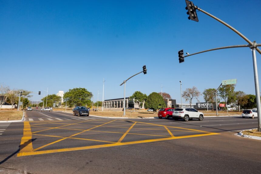 nova-sinalizacao-orienta-motoristas-e-mantem-cruzamentos-livres
