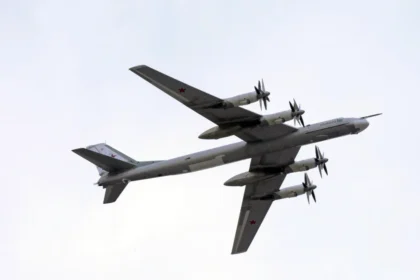 ucrania-diz-ter-atingido-bombardeiro-nuclear-em-base-na-russia