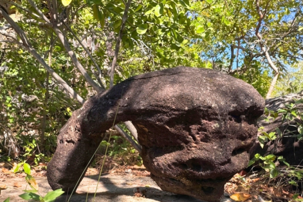 trilha-no-tocantins-tem-paisagens-de-tirar-o-folego-e-pedra-com-formato-erotico