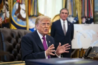 trump-anuncia-controle-de-petroleo-da-venezuela