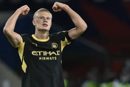 haaland-faz-1o-gol-desde-eliminacao-do-brasil,-e-city-bate-palace-no-ingles