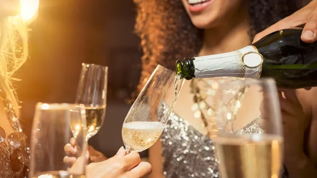 busca-por-‘sugar-daddy’-termina-em-prejuizo-de-ate-r$-2.000-para-mulheres-em-sc
