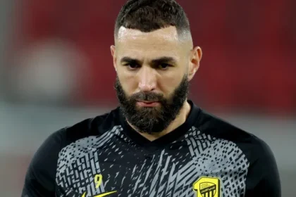 bola-de-ouro,-benzema-vive-impasse-apos-experiencia-na-liga-saudita