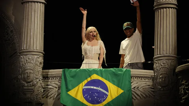 quem-fez-o-maior-show-na-praia-de-copacabana-(em-numero-de-pessoas)?